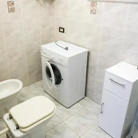 M212 - Marcelli, Ampio Bilocale Con Terrazzo